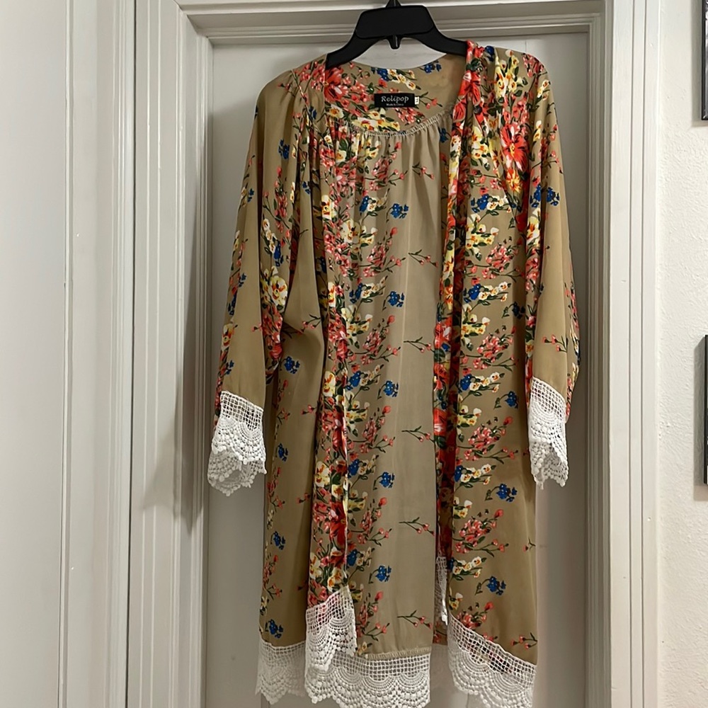 Floral kimono